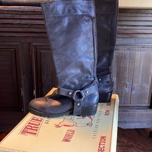 Like new True Religion Holon black leather motorcycle boots. Us Size 8